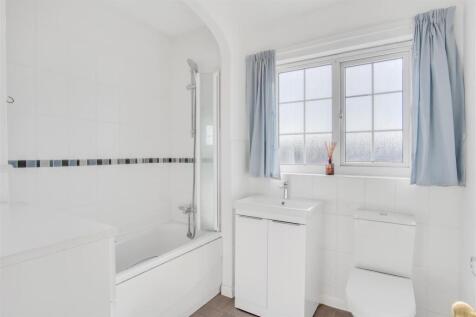 HOUSE BATHROOM
