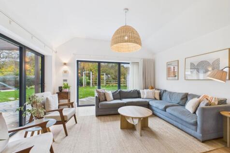 Kitchen/Living/Dining