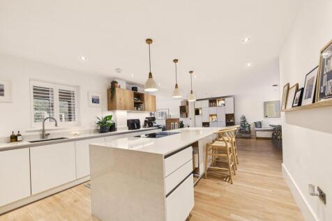 Kitchen/Living/Dining