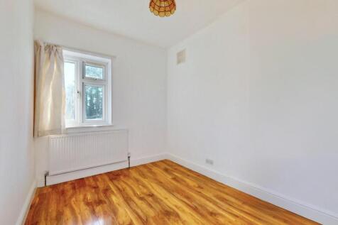 43-Mayesbrook-Road-03192025_173324.jpg
