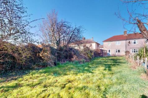 43-Mayesbrook-Road-03192025_175748.jpg