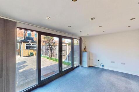 290-Mortlake-Road-04072025_143216-2.jpg