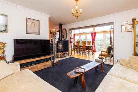 home-909.jpg