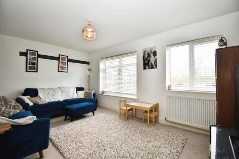 Bedroom three / Lounge