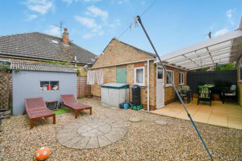 Rear courtyard