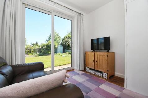 Bedroom three / snug
