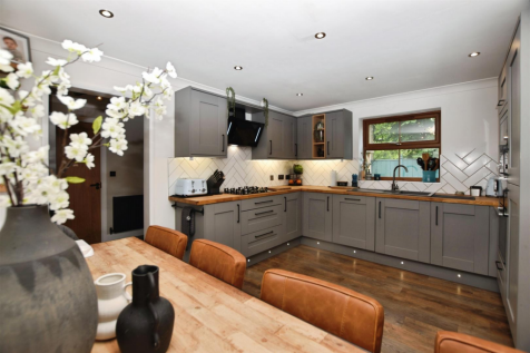 Kitchen / Diner