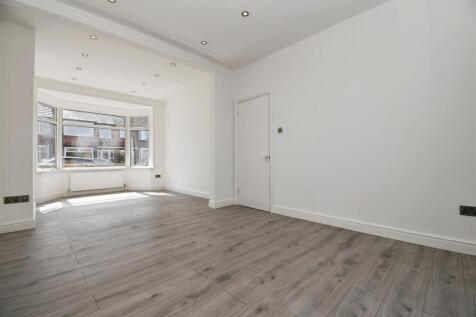 Open plan lounge / dining room