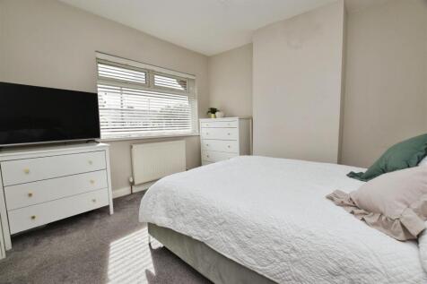 87b6dfe4-bed 201 20bb.JPG