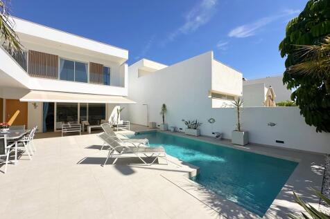Property Image 37