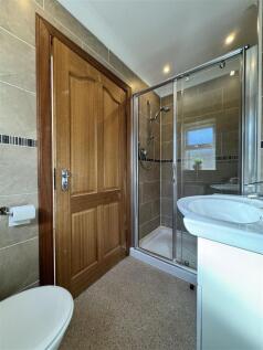 Ensuite shower room