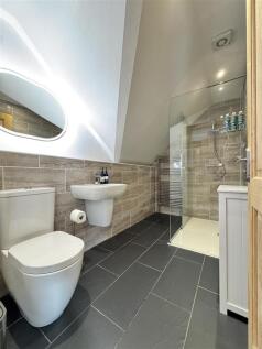 Ensuite shower room