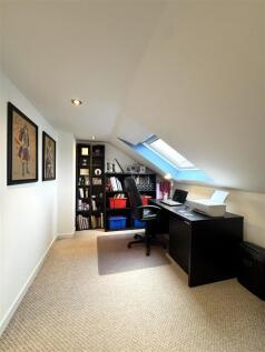 Bedroom/Study