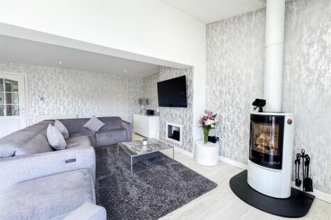 Kitchen/Entertaining/Lounge