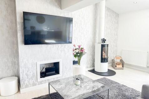 Kitchen/Entertaining/Lounge