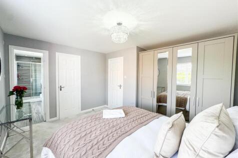 Master/En-Suite