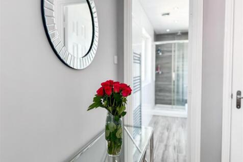 Master/En-Suite