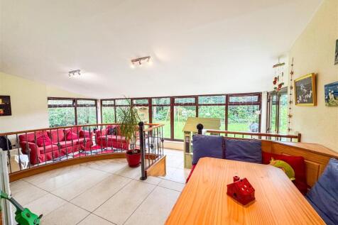 Dining Area 2