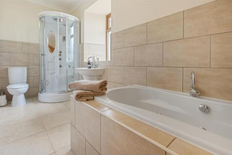 Cottage Bathroom