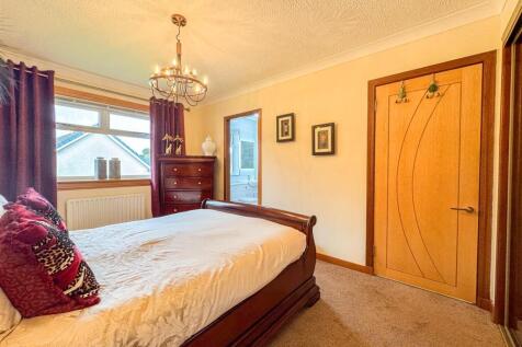 Master/En-Suite