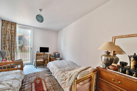 3-681dd9850fee6-1...
