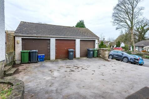 Garage (Left)
