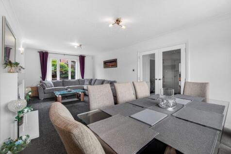Dining Lounge