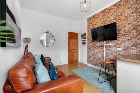 Lounge / Kitchen