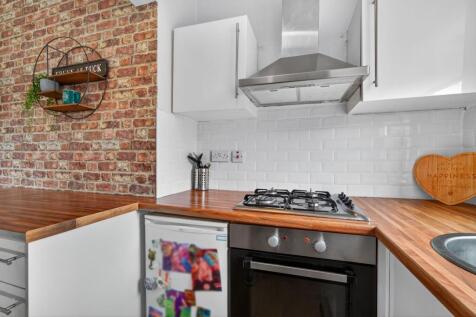 Lounge / Kitchen