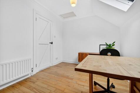 Bedroom 3 / Office