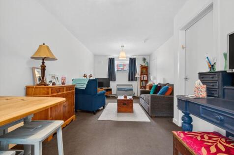 Dining Lounge