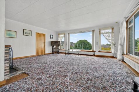 Dining Lounge