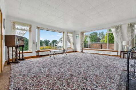 Dining Lounge