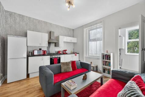 Lounge / Kitchen