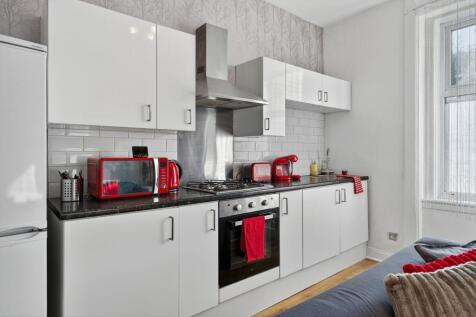 Lounge / Kitchen