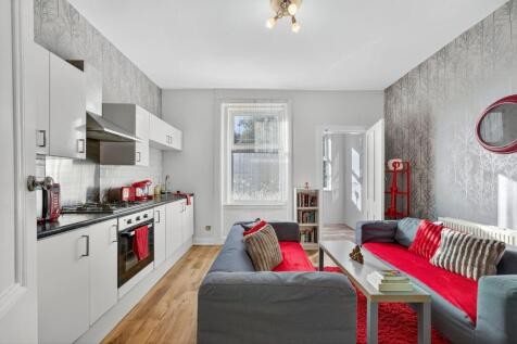 Lounge / Kitchen