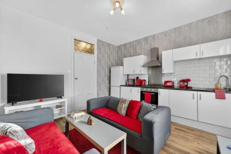 Lounge / Kitchen