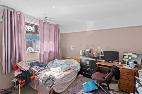 84-BuckinghamRd-002.jpg
