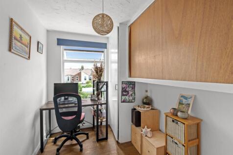 17MertonRoad-001.jpg