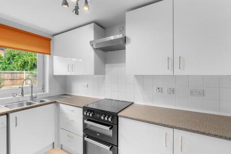 UplandsCourt-018.jpg