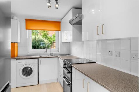 UplandsCourt-017.jpg