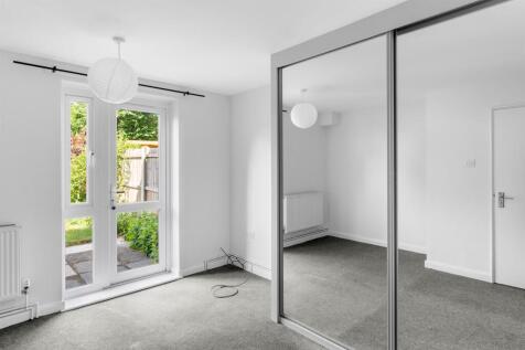UplandsCourt-008.jpg