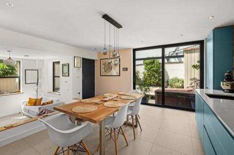 2-GloucesterSt-017.jpg