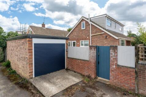 3-MeadowRiseRoad-006.jpg