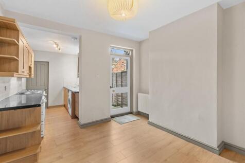 11HenleyRd-019.jpg