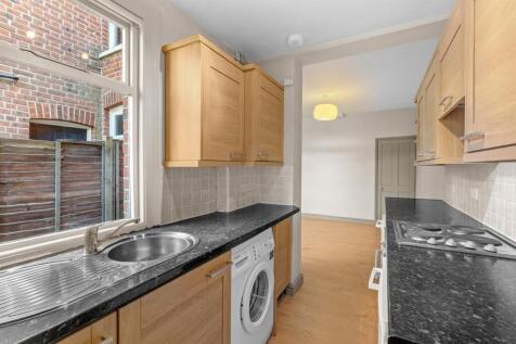 11HenleyRd-020.jpg