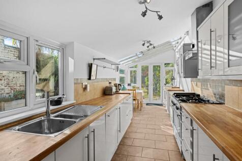 45 Sandringham Road -016.jpg