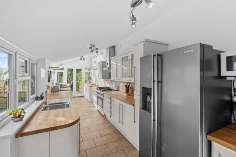 45 Sandringham Road -014.jpg