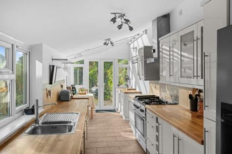 45 Sandringham Road -015.jpg