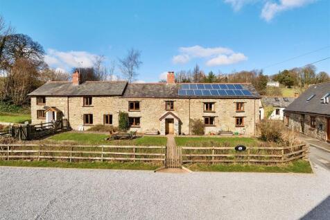 Farmhouse &amp; Snowdrop Cottage